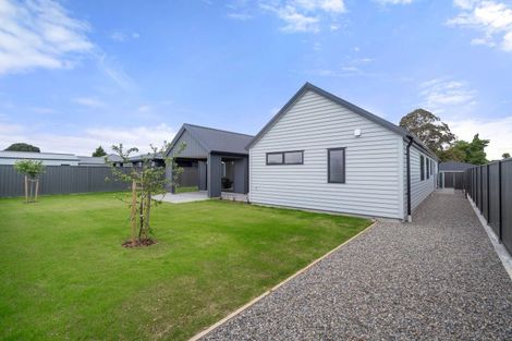 Photo of property in 11 Hereford Drive, Carterton, 5713