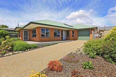 Photo of property in 7 Saint Hill Rise, Havelock North, 4130