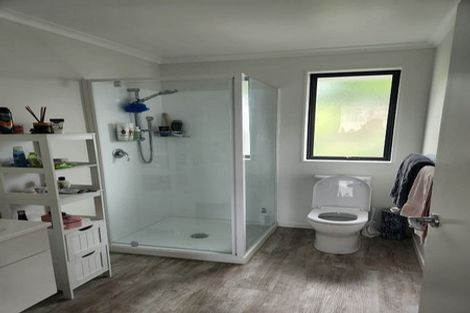 Photo of property in 90 Tiraumea Drive, Pakuranga, Auckland, 2010
