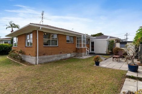 Photo of property in 3/39 Eversleigh Road, Belmont, Auckland, 0622