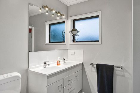 Photo of property in 34 Mercade Close, Stratford, 4332