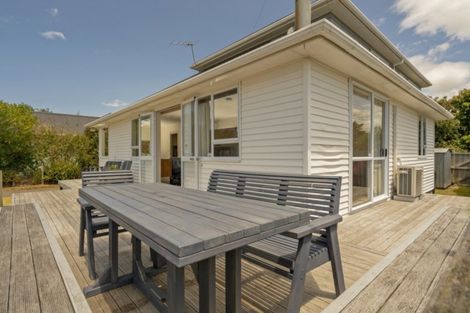 Photo of property in 16 Hannan Road, Whitianga, 3510