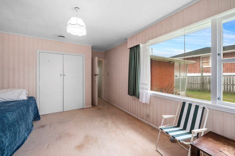 Photo of property in 2/22 Hillcrest Avenue, Hillcrest, Auckland, 0627