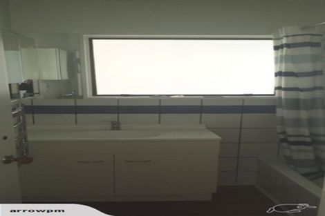 Photo of property in 24 Karamu Street, Te Atatu Peninsula, Auckland, 0610