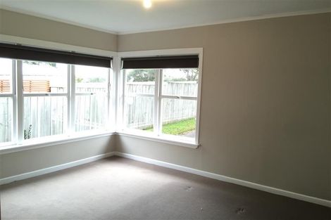 Photo of property in 42 Highland Avenue, Titirangi, Auckland, 0604