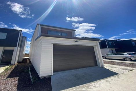 Photo of property in 10 Parahau Road, Papakura, 2110