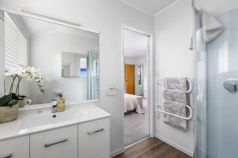 Photo of property in 11 Shuttleworth Place, Manly, Whangaparaoa, 0930