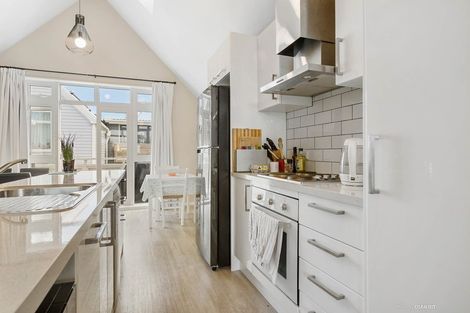 Photo of property in Pirie Street Townhouses, 20/35u Pirie Street, Mount Victoria, Wellington, 6011