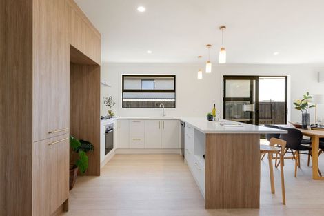 Photo of property in 10 Oralee Terrace, Peacocke, 3206