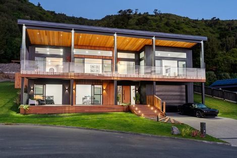 Photo of property in 8 Whio Place, Waikanae, 5036