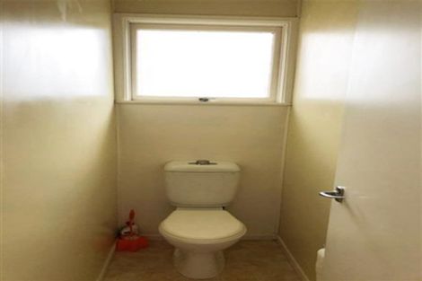 Photo of property in 3 Hamilton Place, Glenfield, Auckland, 0629