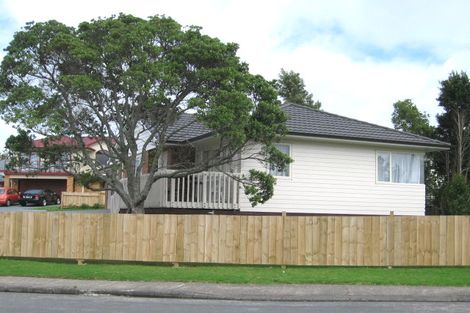 Photo of property in 39 Colwill Road, Massey, Auckland, 0614