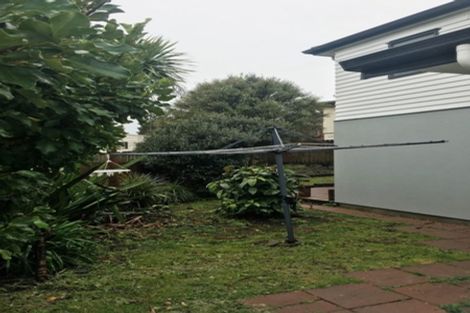 Photo of property in 80 Seabrook Avenue, New Lynn, Auckland, 0600