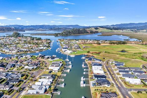 Photo of property in 19 Lady Jocelyn Place, Whitianga, 3510