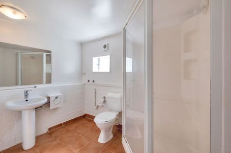 Photo of property in 49 Fairclough Road, Beach Haven, Auckland, 0626
