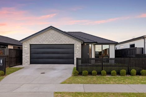 Photo of property in 21 Kuihi Street, Poike, Tauranga, 3112