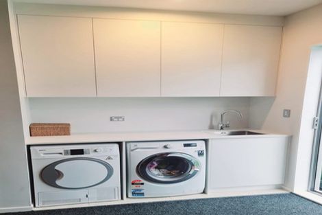 Photo of property in 33 Kaipuke Crescent, Gulf Harbour, Whangaparaoa, 0930