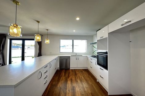 Photo of property in 88 Sarabande Avenue, Redwood, Christchurch, 8051