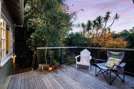 Photo of property in 16 Walter Road, Lowry Bay, Lower Hutt, 5013