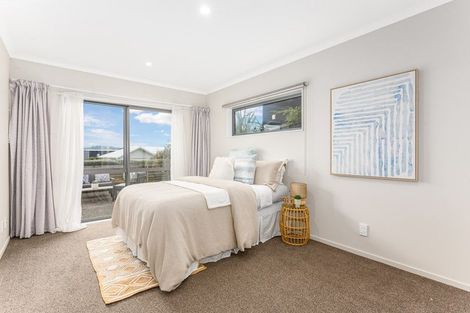 Photo of property in 5 Pacific View, Whitby, Porirua, 5024