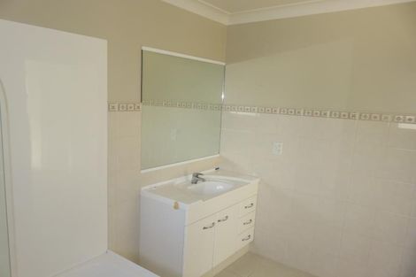 Photo of property in 10 Chippenham Grove, Churton Park, Wellington, 6037