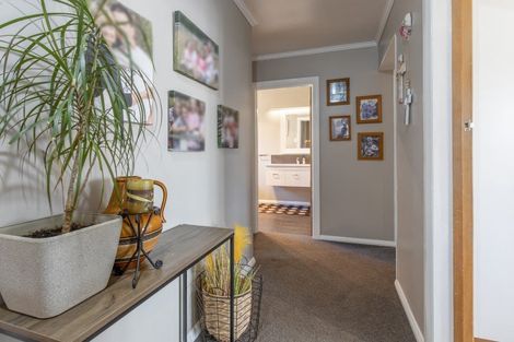 Photo of property in 2 Manila Street, Dannevirke, 4930