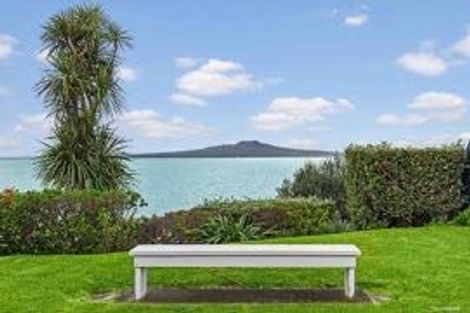 Photo of property in 2/241 Hurstmere Road, Takapuna, Auckland, 0622