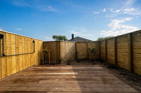 Photo of property in 21/7 Johnston Grove, Taita, Lower Hutt, 5011