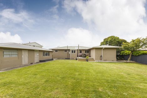 Photo of property in 24 Paisley Street, Mellons Bay, Auckland, 2014