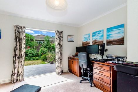 Photo of property in 115 Winara Avenue, Waikanae, 5036