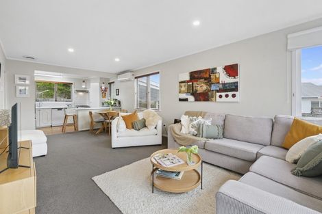 Photo of property in 1/17 Merriefield Avenue, Forrest Hill, Auckland, 0620