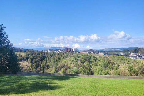 Photo of property in 35 Ruapehu Drive, Fitzherbert, Palmerston North, 4410