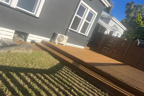Photo of property in 70 Shakespeare Road, Bluff Hill, Napier, 4110