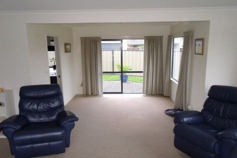 Photo of property in 16 Newbury Place, Taradale, Napier, 4112
