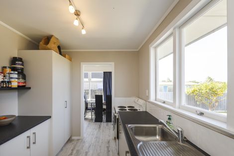 Photo of property in 220 Milson Line, Milson, Palmerston North, 4414