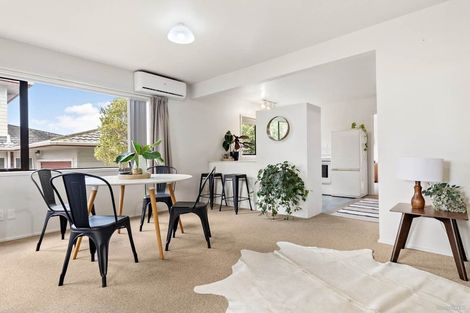 Photo of property in 25 Petrel Place, Massey, Auckland, 0614