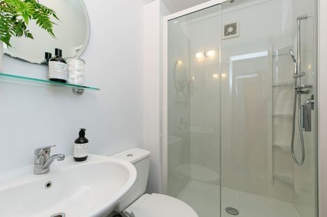 Photo of property in 220 Ohiro Road, Brooklyn, Wellington, 6021