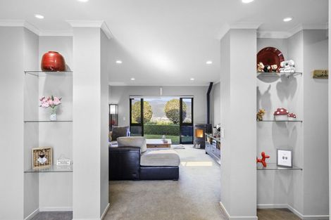 Photo of property in 17 Garrett Place, Riverstone Terraces, Upper Hutt, 5018