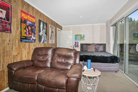 Photo of property in 96 Brougham Street, Westport, 7825