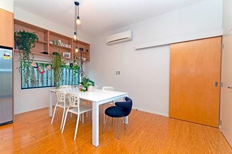 Photo of property in 8a Elcoat Avenue, Henderson, Auckland, 0612