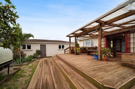 Photo of property in 51 Turuturu Road, Hawera, 4610