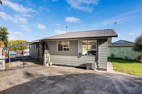 Photo of property in 48 Somerset Crescent, Highbury, Palmerston North, 4412
