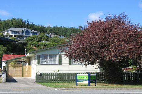 Photo of property in 1/1168 Fergusson Drive, Clouston Park, Upper Hutt, 5018