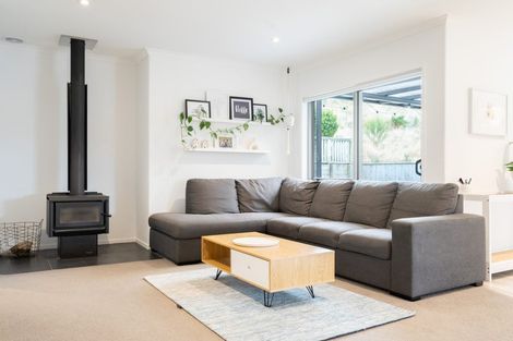 Photo of property in 21 Bickerton Rise, Churton Park, Wellington, 6037