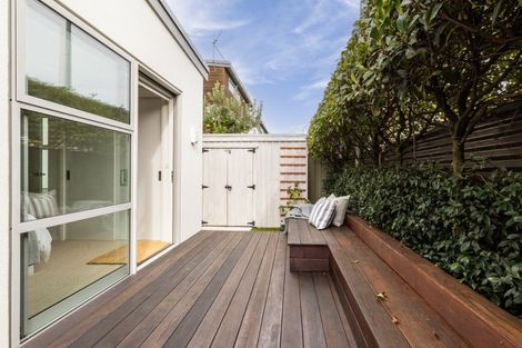 Photo of property in 190d Charles Street, Westshore, Napier, 4110