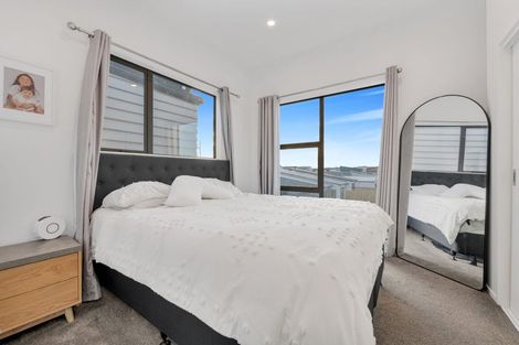 Photo of property in 48 Parahau Road, Papakura, 2110