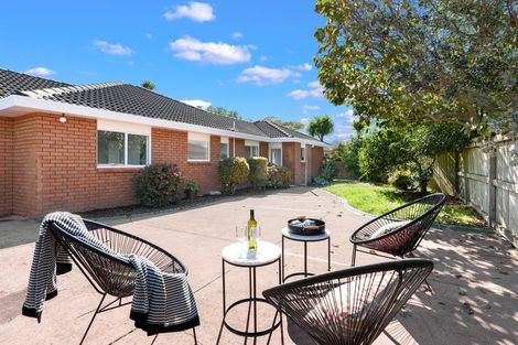 Photo of property in 198 Lakeside Drive, Orewa, 0931