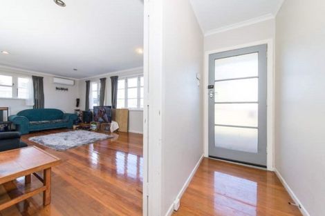 Photo of property in 719 Te Atatu Road, Te Atatu Peninsula, Auckland, 0610