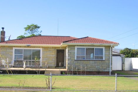 Photo of property in 19 Hill Crescent, Papakura, 2110