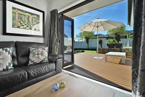 Photo of property in 37 Fairview Place, Havelock North, 4130